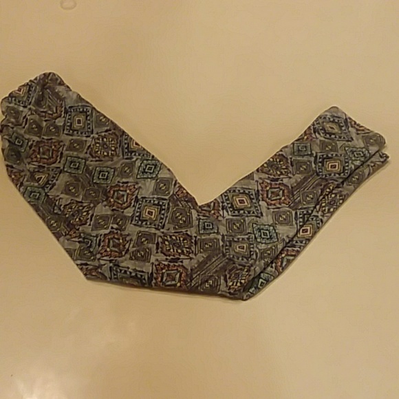 Lularoe tween blue Aztec print leggings - Picture 1 of 4